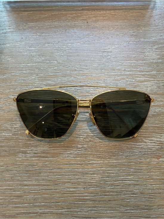 Fendi Accessories - Fendi Gold Frame Black Lens Women's Sunglasses